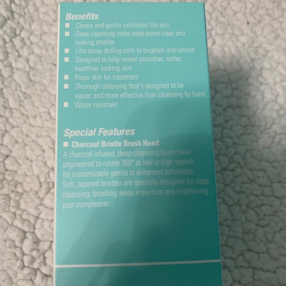 Proactiv Charcoal Pore Cleansing Face Brush - Picture 4 of 4